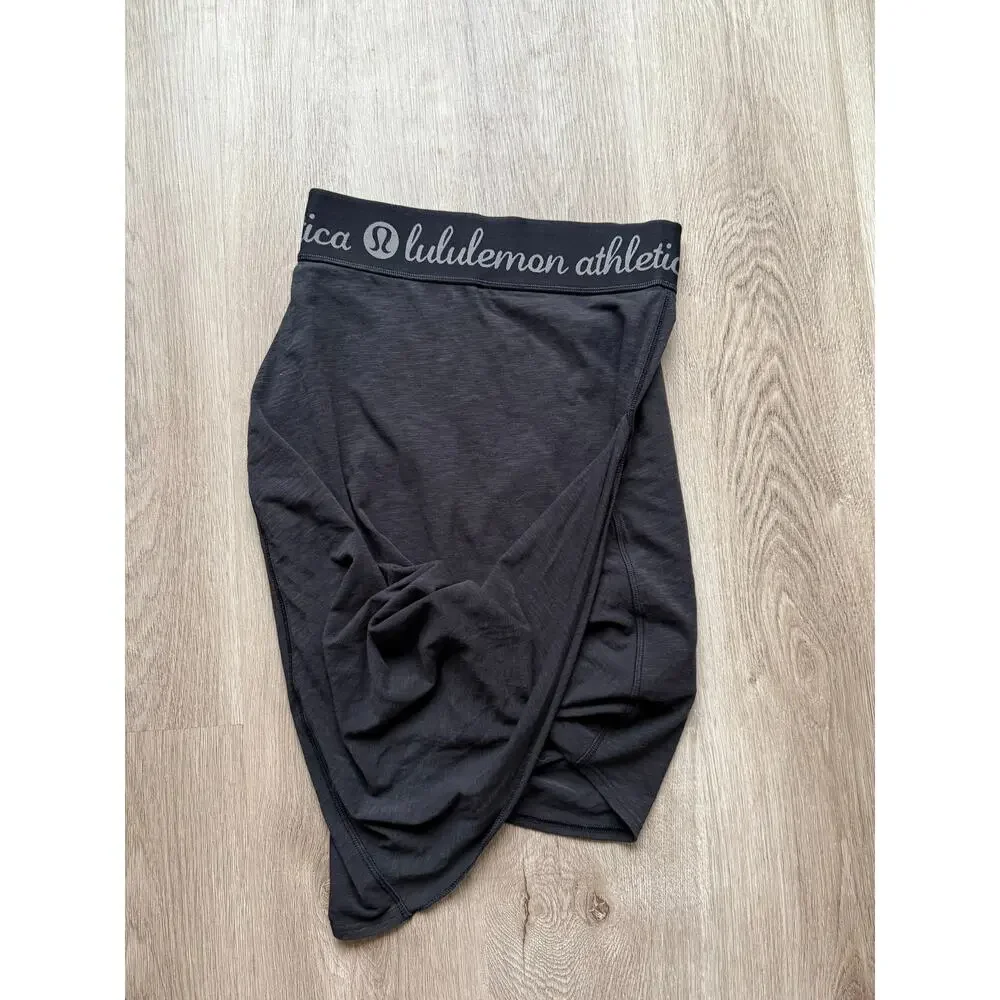 Lululemon Inner Essence Skirt, Black, Size 6, Athleisure, sporty, Athletic